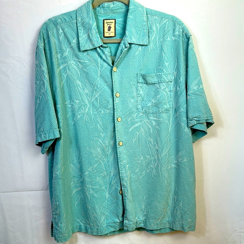 Jamaica Jazz Blue Silk Short Sleeve Silk Shirt. Gently Worn. Front Pocket